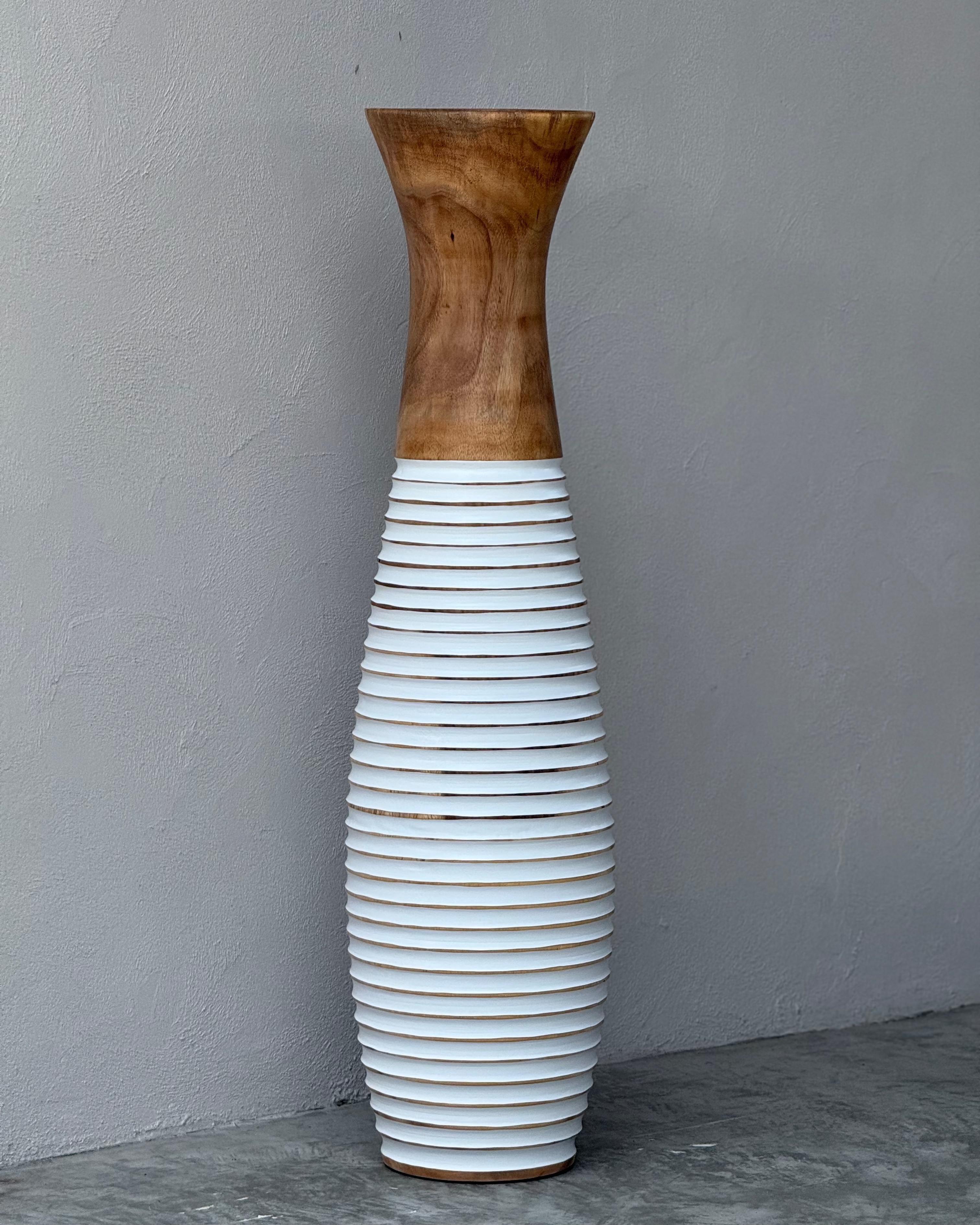 Sensai Nam houten vloervaas H120 suar hout naturel - wit