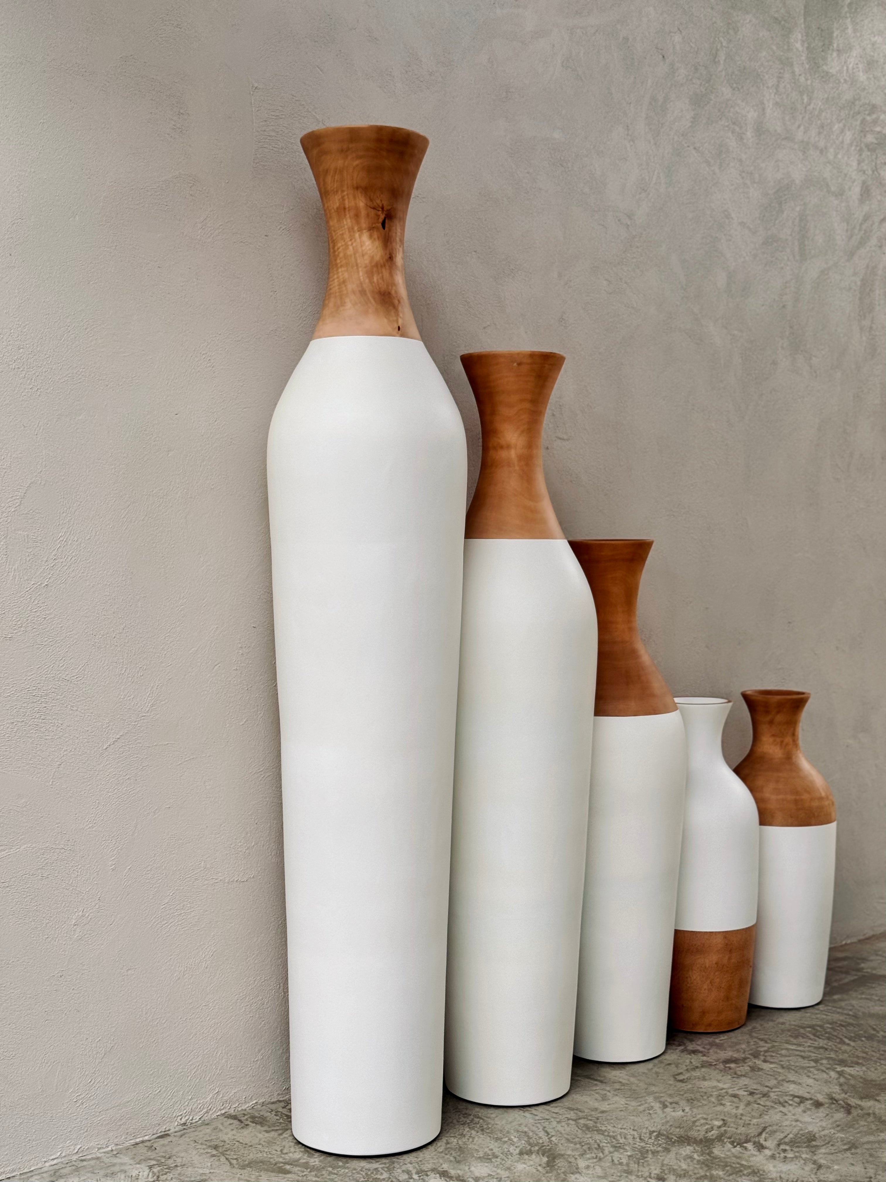 Sensai Fai houten vloervaas suar hout naturel - wit